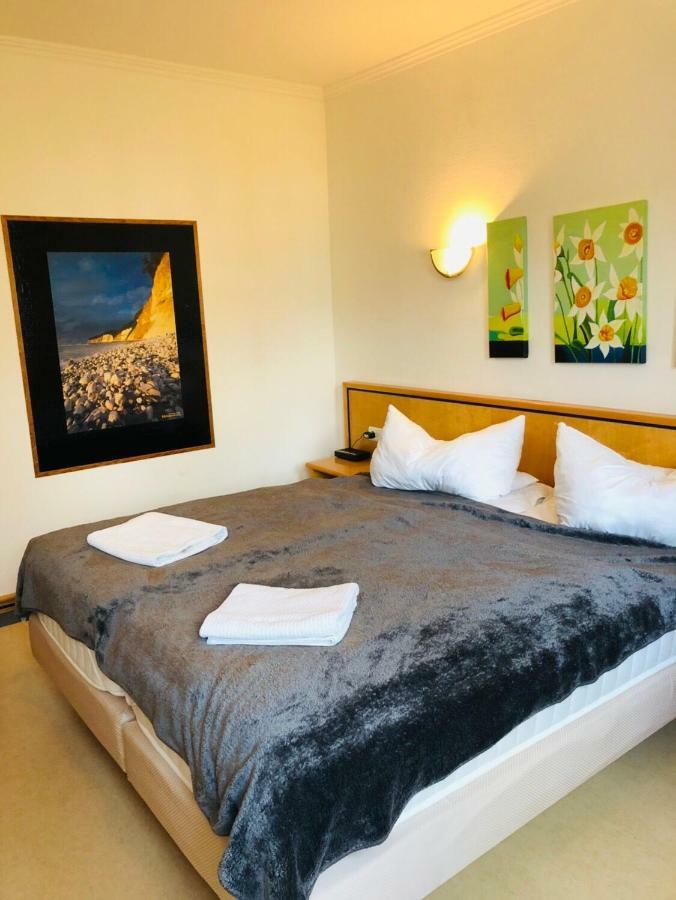 Ferienwohnung Im Duenenpark Binz Buitenkant foto
